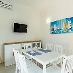 Apartamento Galatea By Interhome